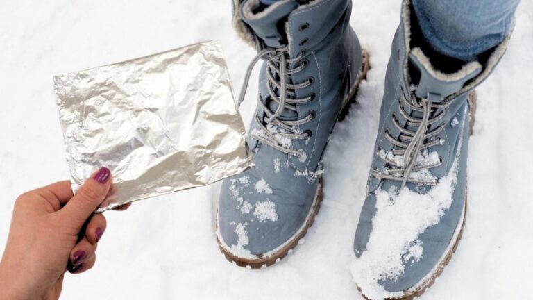 Questo semplice gesto trasforma i tuoi freddi piedi in un caldo abbraccio…