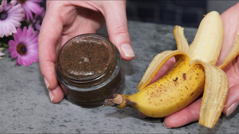 Questo semplice gesto con la buccia di banana trasforma la tua pelle in pochi minuti…